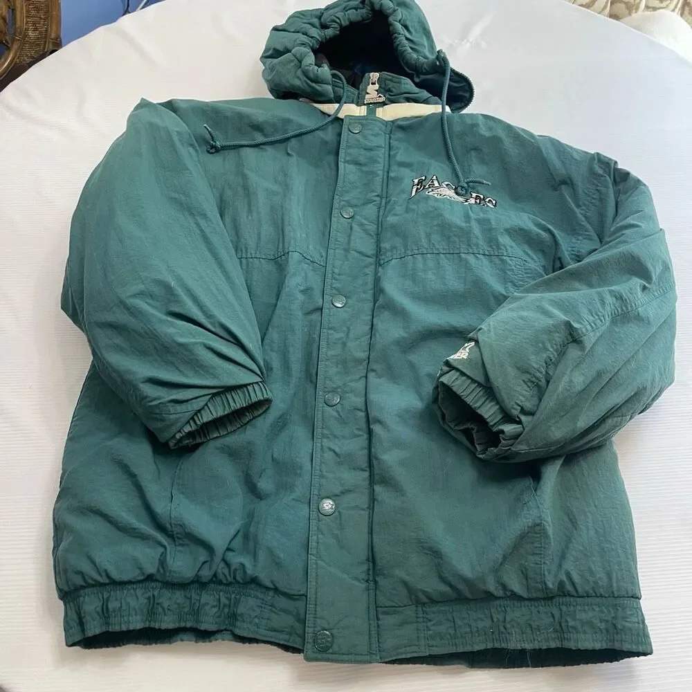 STARTER Philadelphia Eagles Dark Green Hooded Puffer Jacket with Team Logo